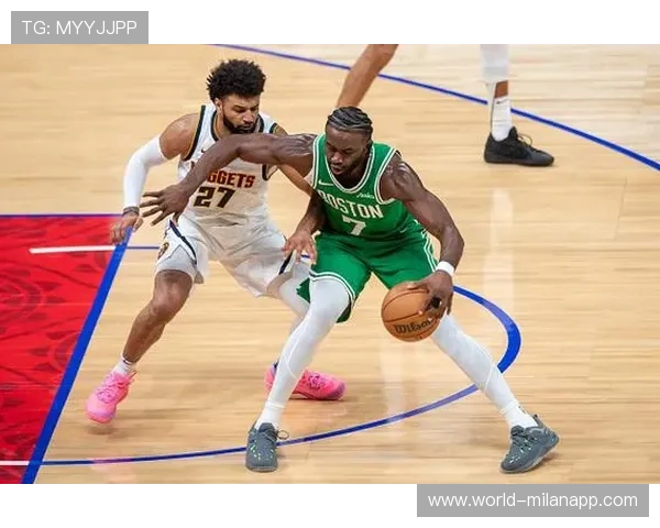 凯尔特人逆转掘金,团队协作成胜利关键 凯尔特人逆转掘金,团队协作成胜利关键